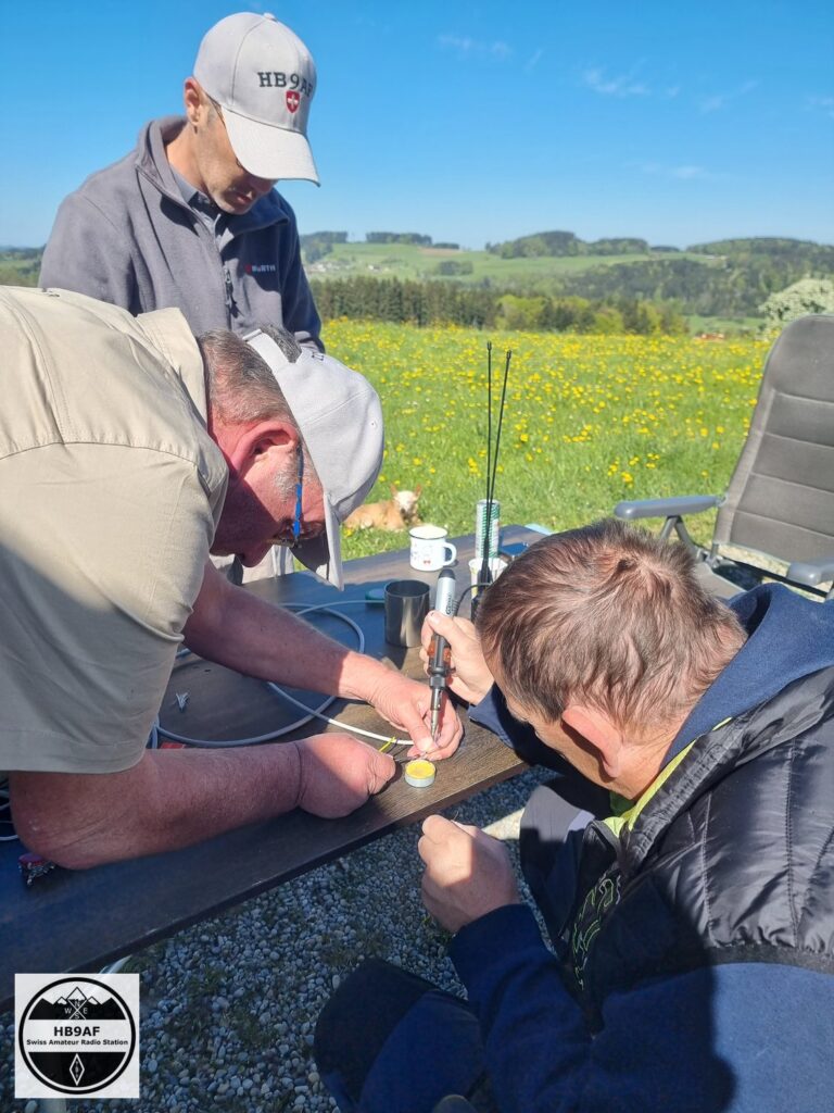Antennenaufbau am Samstag mit 45-Meter-Langdraht und Aluminium-Schiebemast für den Helvetia Contest 2026
