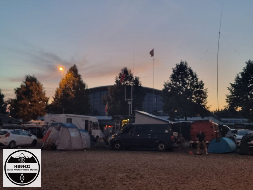 Sonnenuntergang über der Messe Friedrichshafen am Ende eines heissen HAM-RADIO-Tages.