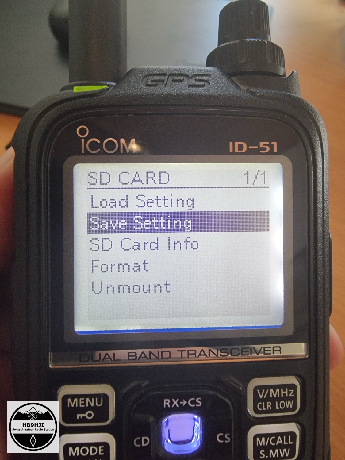 Das SD-Card-Menü des Original-ID-51: Load, Save, Info, Format, Unmount. Kein Import, kein Export.